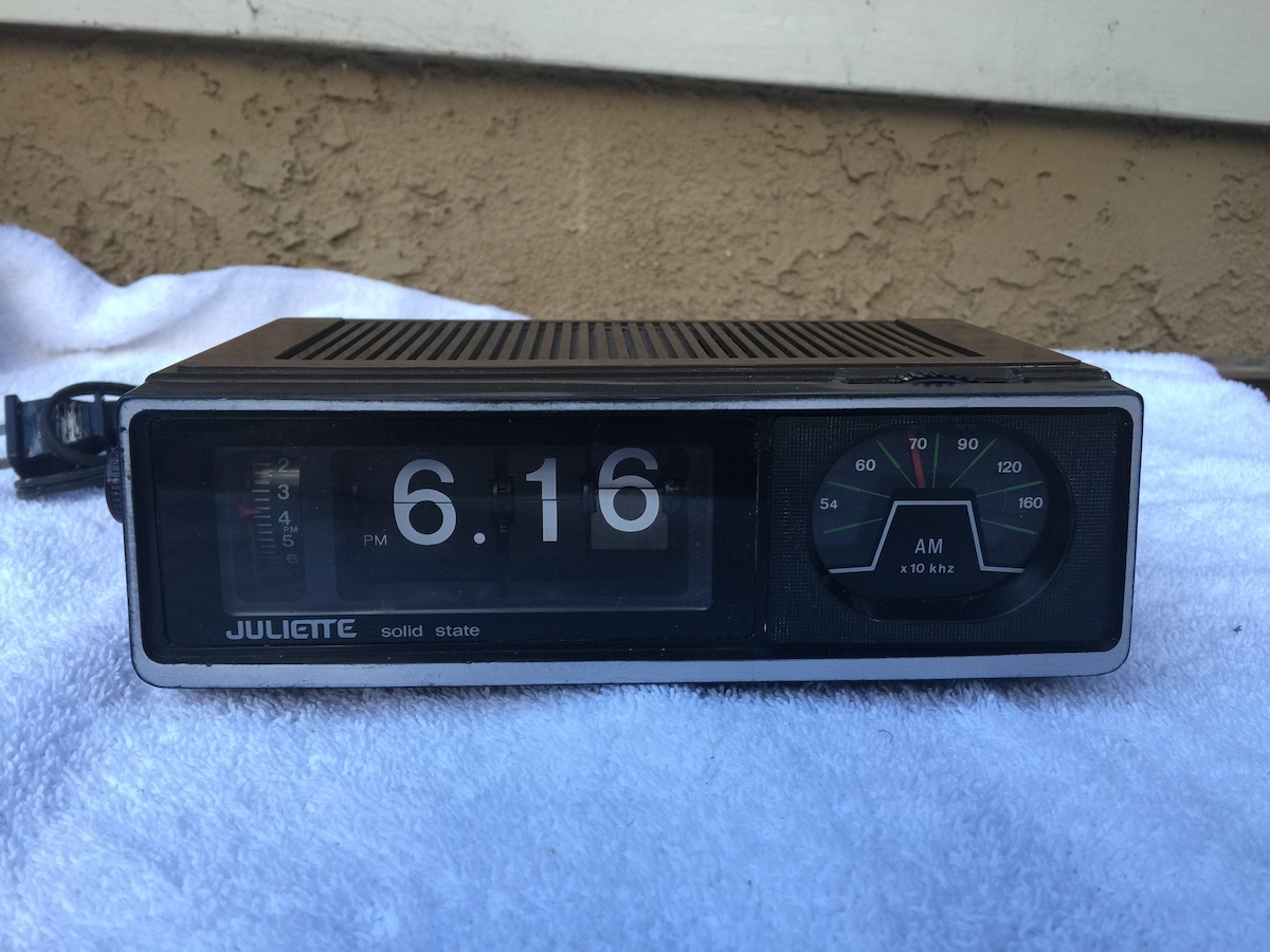 juliette electric flip clock from 1950-1960